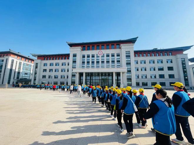 河北吴桥杂技艺术学校数字化平台建设(图1) 河北吴桥杂技艺术学校数字化平台落地:AI 排课 ,全模块管理(图1)